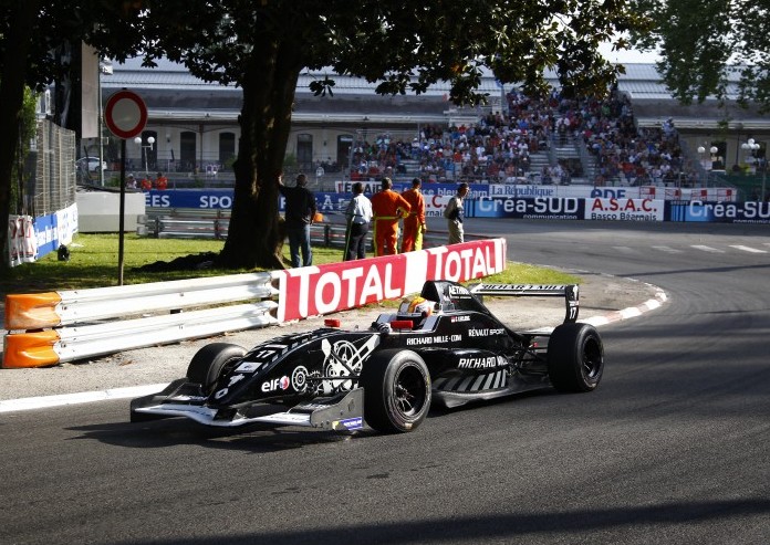 ALPS 2014 - Pau : Charles termine sixième de la Course 1 !